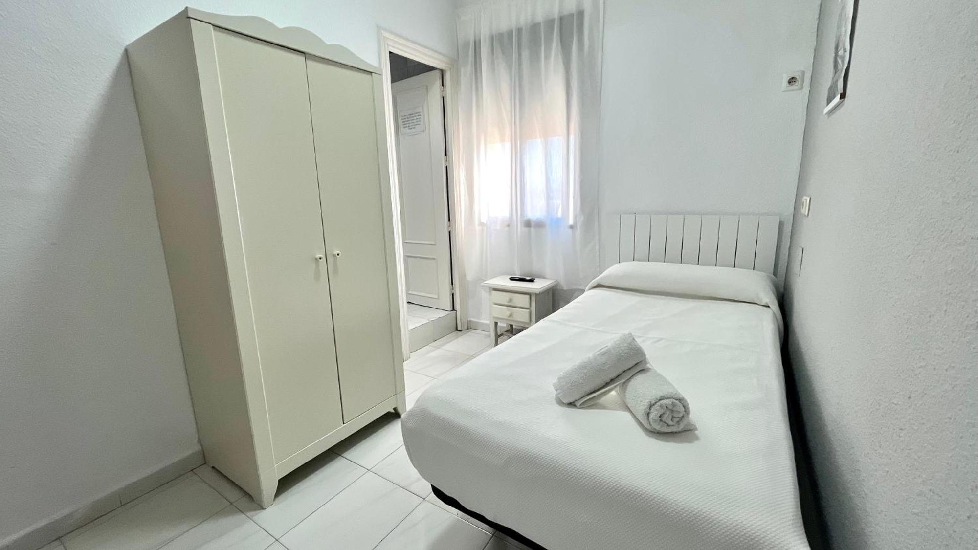 Hostal Carlos III Aldea Quintana Exteriör bild