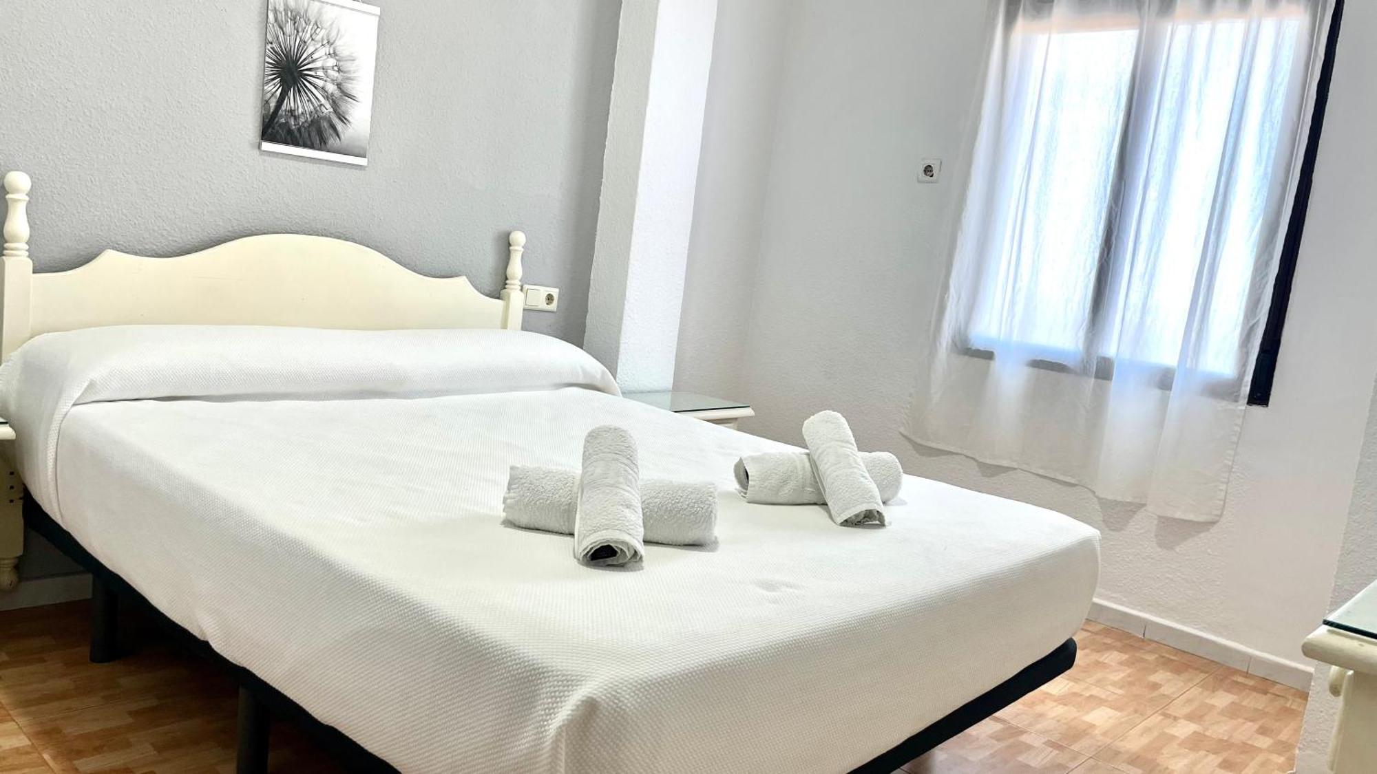 Hostal Carlos III Aldea Quintana Exteriör bild